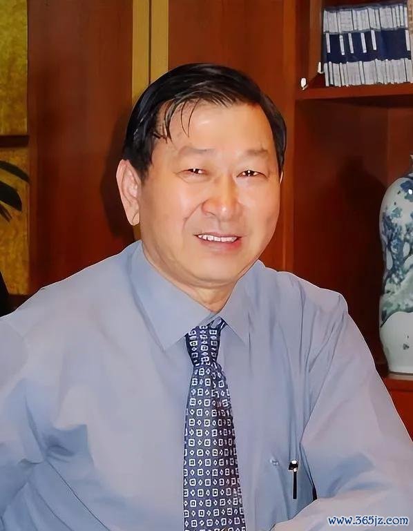 苏泊尔“勇闯男厕”：一口安全锅的三十年，因AI广告引发低俗争议 品牌营销底线何在？