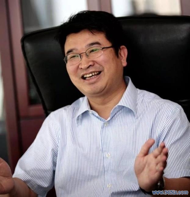 苏泊尔“勇闯男厕”：一口安全锅的三十年，因AI广告引发低俗争议 品牌营销底线何在？